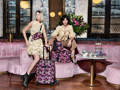 以花蝶为引，开启逐梦之旅 全新Kipling x Anna Sui联名系列上市