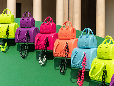 繁花锦簇， FURLA亮相米兰时装周