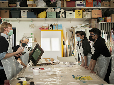 Alexander McQueen携手艺术教育机构A Team Arts Education 支持伦敦东区青少年艺术教育