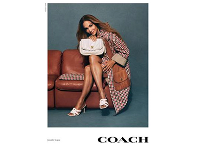 Coach推出“礼颂母爱”母亲节主题形象大片   