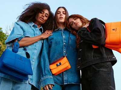 FURLA 2022早秋系列，创新材质交织耀眼色彩