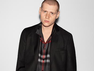 Burberry携手 Pop Trading Company 合作推出全新联名胶囊系列