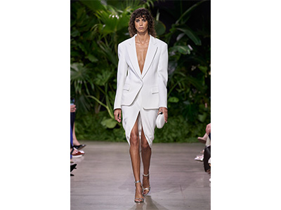 都市胜境：MICHAEL KORS COLLECTION 2023春夏系列大秀隆重启幕
