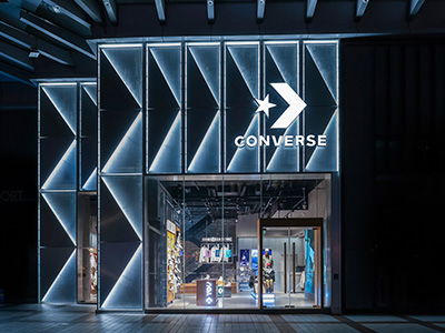 Converse 北京王府井旗舰店服务升级 个性定制体验项目和创意工坊手作活动，打造零售购物新体验