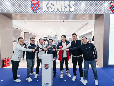 袁弘助阵K·SWISS盖世威长春欧亚卖场旗舰店开业 暨“白色传奇·优雅典范”品牌展启幕