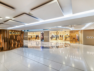 Bally 中国北京国贸商城精品店全新开幕 歌手刘宇身着品牌2023春夏系列受邀亮相