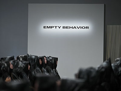 EMPTY BEHAVIOR PFW 24SS首场大秀于巴黎东京宫圆满落幕