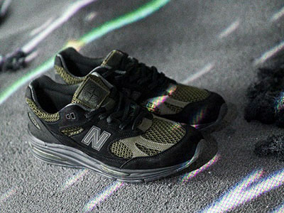 Stone Island x New Balance 于北京 SKP-S 打造「STEP INTO THE MOVING LAND」沉浸式艺术空间展览 聚焦品牌基因，探索无边「旷野」