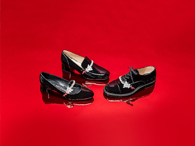 龙腾耀新春 STUART WEITZMAN推出2024中国新春限定胶囊系列