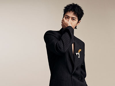 全新LOEWE罗意威 全球品牌代言人 王一博