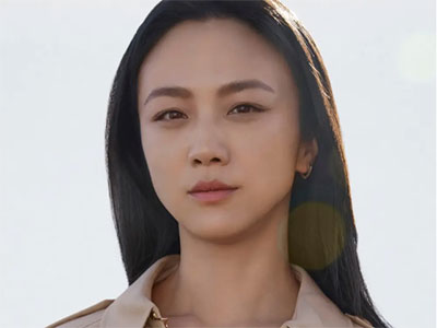 Burberry 美妆正式宣布汤唯成为全新代言人 