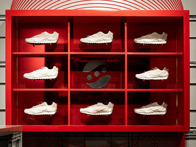 Saucony meets niko and … 联名主题快闪活动 限时登陆 niko and … 上海全球旗舰店