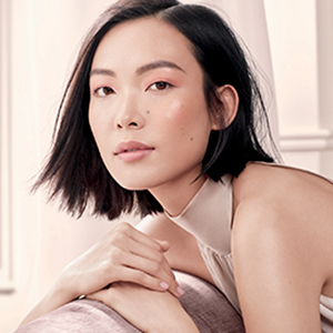 全新 Laura Mercier 罗拉玛希无瑕光泽双色气垫 焕现粉透钻光肌