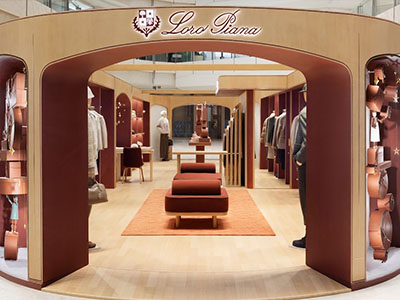 Loro Piana 2025-2026 秋冬假日系列限时体验店 于上海国金中心商场惊喜揭幕