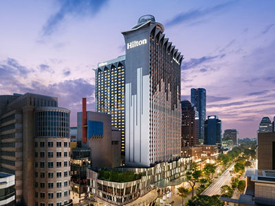 新加坡乌节希尔顿酒店开启年末节日季，打造城中璀璨圣诞派对胜地