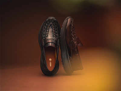 KEEN“户外正装”节日季特别限量款UNEEK Loafer WK全新 Cordovan 酒红色登场