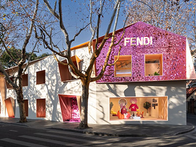 FENDI 2026 新年限时体验空间登陆上海 邀挚友相聚庆祝 探索2026春节限定系列与Peekaboo Inner Beauty手袋内在之美