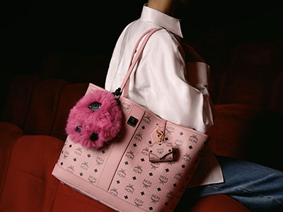 德国奢侈品牌MCM倾情呈献《爱的放映室》: 一场源自电影的情人节叙事