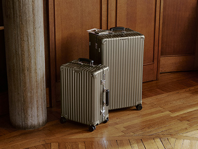  RIMOWA（日默瓦）Classic 系列推出全新配色钛金色 延续品牌隽永工艺精髓