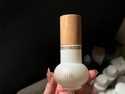 2026美白精华榜单解密｜5款口碑爆品多维度对垒，去黄、抑黑、修护各有杀手锏