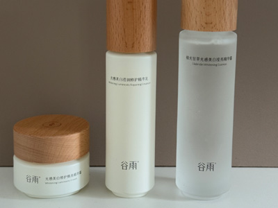 2026春季真人实测4套全肤质适用美白套组，敏感肌去黄提亮怎么选？