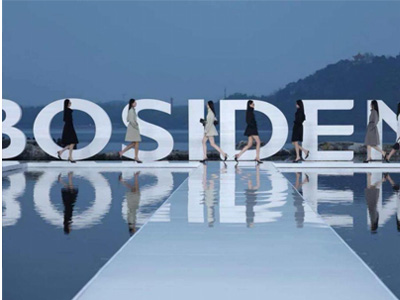 讲述光影交织下的时尚叙事 | 波司登“多面登场”2026北京国际电影节光影风尚开幕大秀在京举行