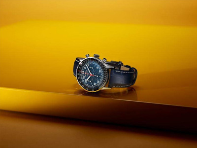 太空材质：百年灵推出陨石表盘 航空计时宇航员腕表阿尔忒弥斯2号限量版
