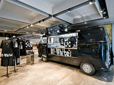 Off-White™ × Bizy Boy 联名系列登陆 I.T上海新天地 限时 POP-UP 启幕