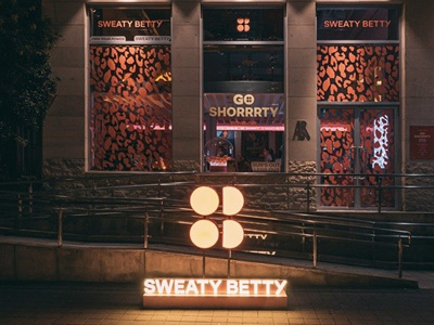 随心豹跑 热力集结 SWEATY BETTY联动伦敦上海双城于苏州河畔举办夏日豹力随心跑活动