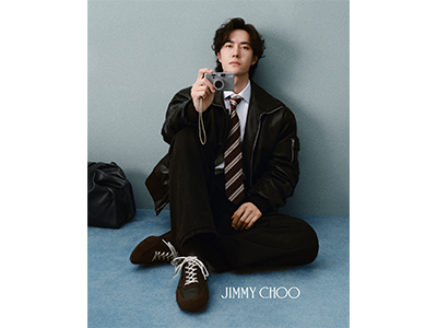 JIMMY CHOO全球品牌代言人王一博演绎全新 Sunny 系列薄底休闲鞋