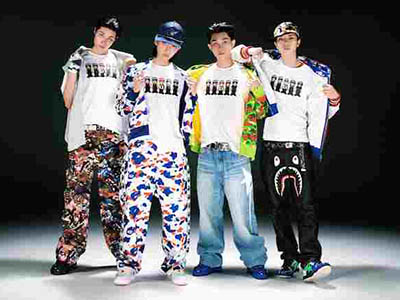 BAPE®携手JAY PARK & LNGSHOT重磅呈献 全新混音专辑《4SHOBOIZ VOL. 2: 4SHOVILLE》联名典藏版套装