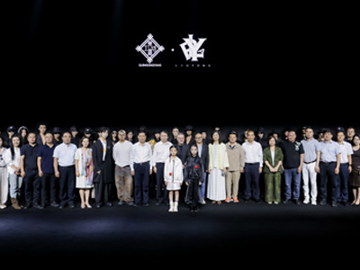 丝鸣启序，丝韵循自然  齐锦工坊 × 金顶奖设计师刘勇登陆 2026 中国国际时装周（秋季）