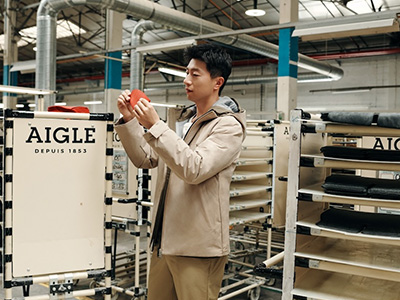 时光淬炼，匠心新生：AIGLE邀马龙探访品牌法国手工制靴工坊
