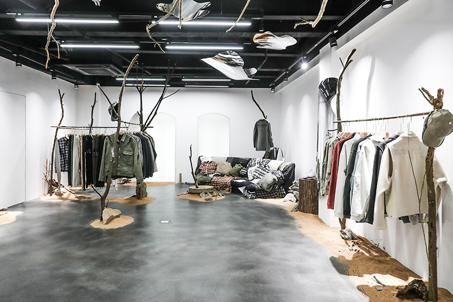 20200829231105fmgka.jpg The Last Redemption快闪店陈列6.jpg