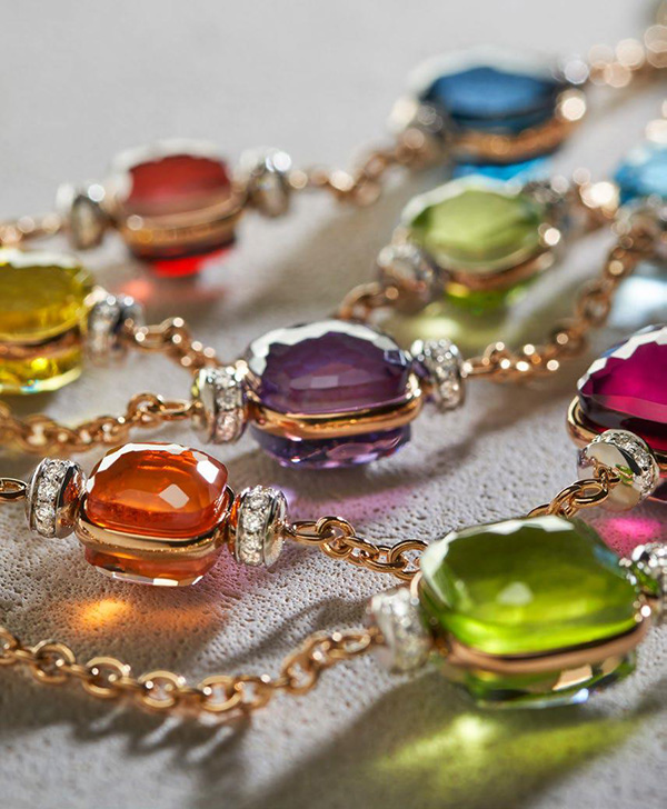 13-Nudo Collier Plastron.jpg