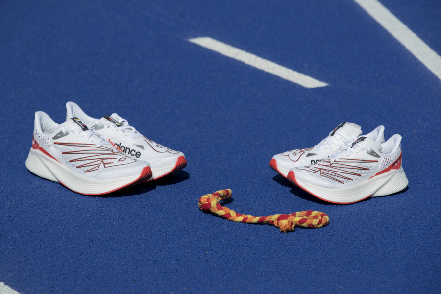 New Balance FuelCell RC Elite v2跑鞋助力每一位跑者驰骋跑道.jpg