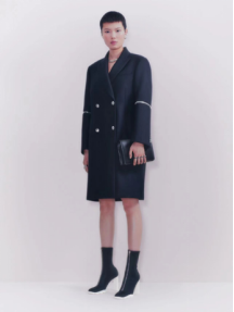 新闻稿：Alexander McQueen 2022早春女装系列瞩目呈献332.png