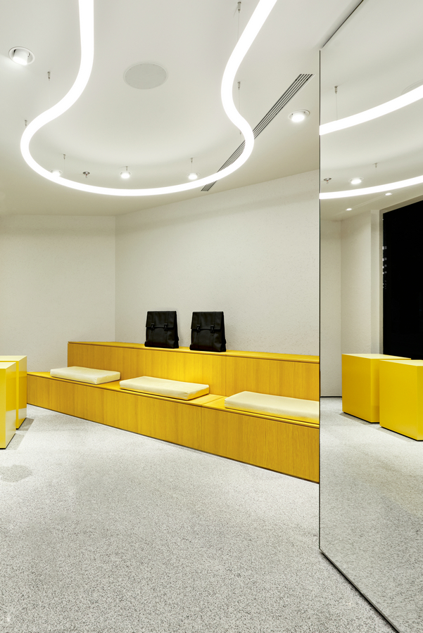 20211218225459lmcrp.jpg RAINS_SHANGHAI_2.jpg