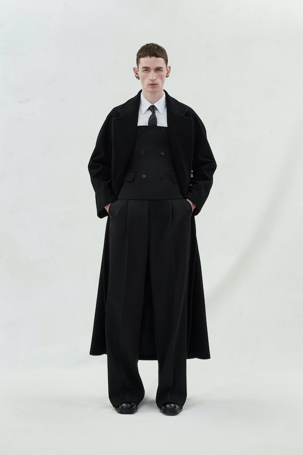 AMQ AW23 MENS LOOK 5.jpg