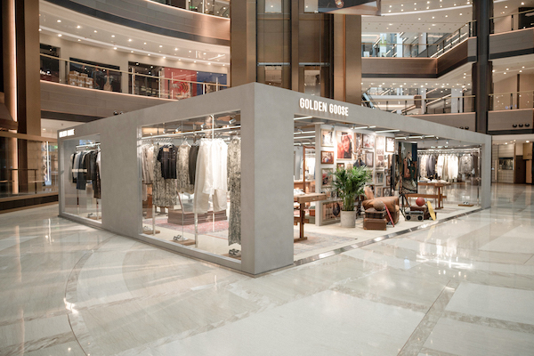 Golden Goose 上海港汇恒隆广场限时精品店空境图(2).jpg