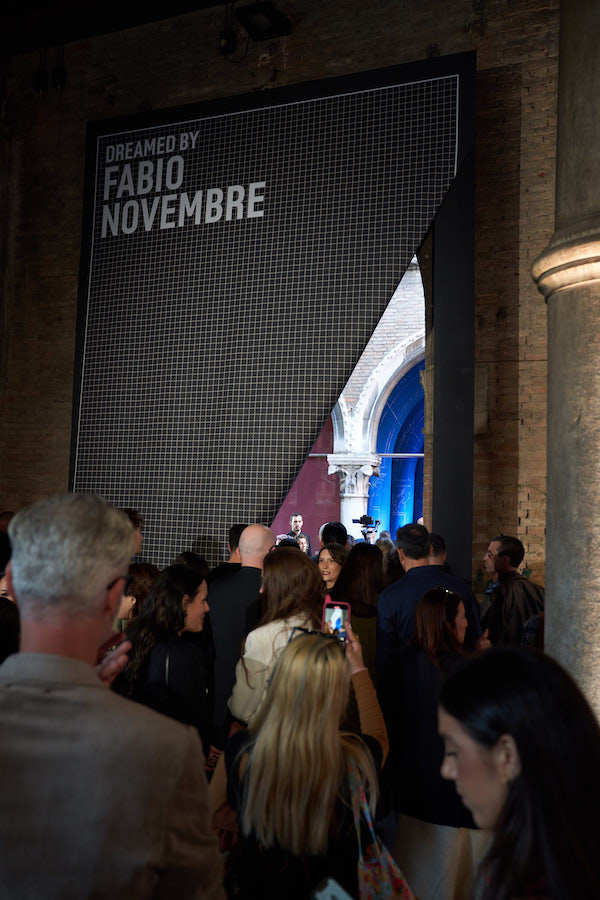 活动现场氛围图_筑师和设计师Fabio Novembre的艺术装置_1.jpg