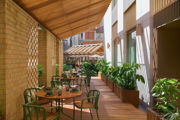 URBAN Cafe花园露台.jpeg