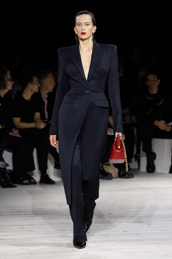 LOOK 8.jpg