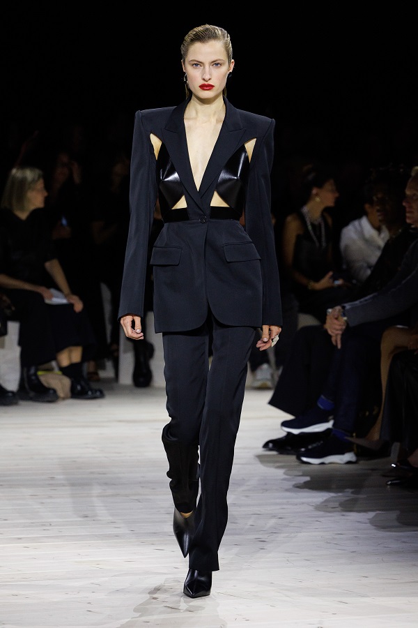 LOOK 10.jpg