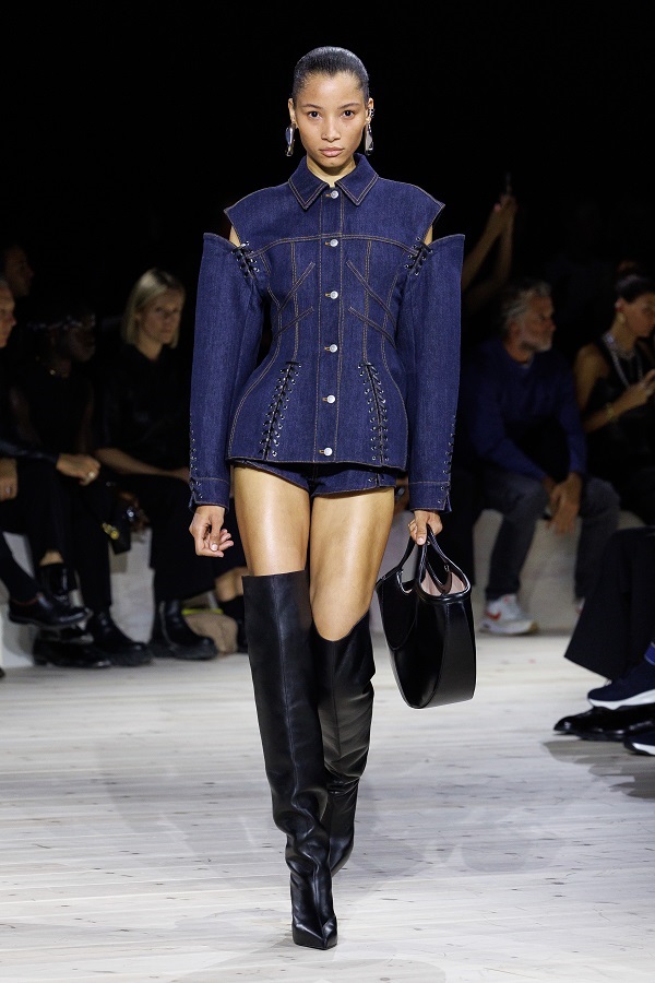 LOOK 21.jpg
