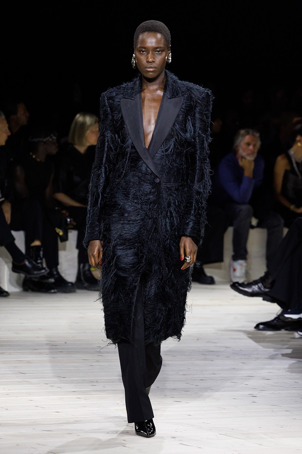 LOOK 32.jpg