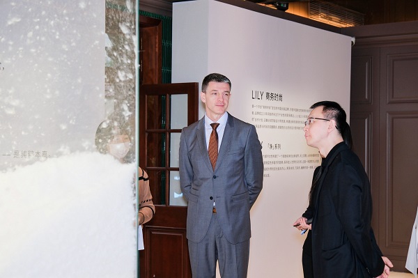 图7-匈牙利驻沪总领事 Szilard Bolla (博岚)出席发布会.jpg