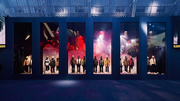 MONCLER X PALM ANGELS_INSTALLATION_2.jpg