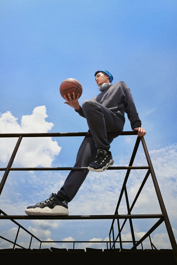 3 FILA FUSION FUSIONEER系列新品服饰.jpg