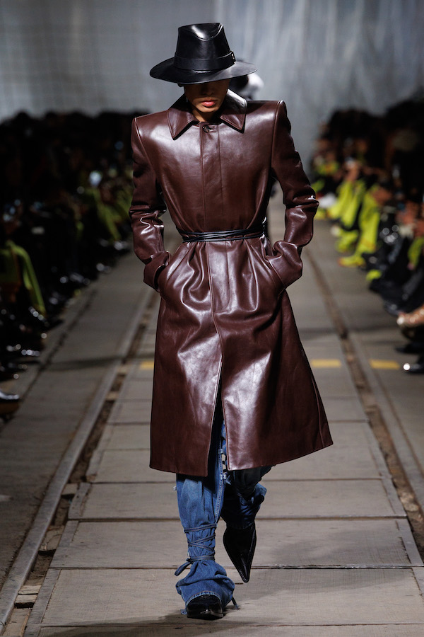Alexander_McQueen_RTW_AW24_Look_05.jpg